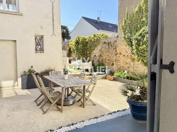 Maison de ville 186m² - 6CH — Piscine, studio indépendant, charme — Centre Montlhéry