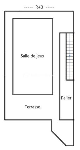 *** MAISON DE CARACTÈRE DE 230M2 AVEC CAVE ET PARKING - ARLES ***

Découvrez cette bâtisse pleine de charme datant de 1927, développée sur cinq niveaux et offrant environ 230 m² habitables répartis sur trois plateaux principaux.

Dès l’entrée, le bien séduit par ses beaux volumes, sa belle hauteur sous plafond et son cachet authentique, idéal pour les amateurs d’architecture ancienne.

Cette propriété offre de nombreuses possibilités : résidence principale de caractère, projet familial, activité professionnelle, bureaux, showroom ou profession libérale. Une place de stationnement vient compléter l’ensemble.

Idéalement située à proximité immédiate du centre-ville et de toutes les commodités.

La maison se compose comme suit :

Rez-de-chaussée : 
Une vaste entrée, deux chambres, un espace bureau, ainsi qu’une buanderie et une chaufferie.

Premier étage : 
 Un grand séjour lumineux, un spacieux salon, une cuisine indépendante et une salle de bain.

Deuxième étage :  
Trois chambres, un bureau pouvant faire office de dressing, une salle de bain ainsi qu’un WC indépendant.

Dernier niveau : 
 Une terrasse extérieure offrant une magnifique vue dégagée. Des travaux d’étanchéité sont à prévoir afin de valoriser pleinement cet espace.

Sous-sol : 
 Grande cave accessible uniquement depuis l’intérieur de la maison, idéale pour du stockage ou un espace complémentaire.

Travaux importants à prévoir :  Le bien nécessite une rénovation globale, notamment sur les aspects énergétiques (isolation, chauffage, menuiseries, électricité), ainsi que des travaux esthétiques et de rafraîchissement.

Taxe foncière : 4 481 €.

Une vidéo du bien est disponible sur demande.

Un bien rare au fort potentiel, idéal pour les amoureux de l’ancien et les projets ambitieux.

À visiter sans tarder.