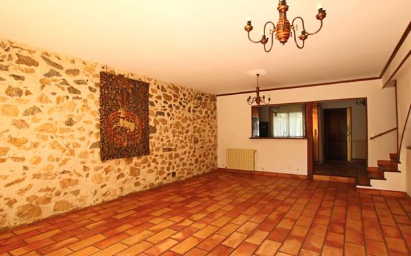 Maison à vendre    5 pièces • 184 m2 Marseille 9