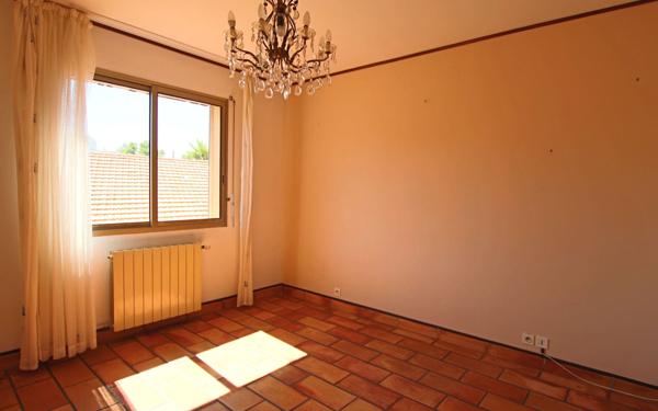 Maison à vendre    5 pièces • 184 m2 Marseille 9