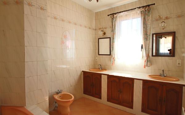 Maison à vendre    5 pièces • 184 m2 Marseille 9