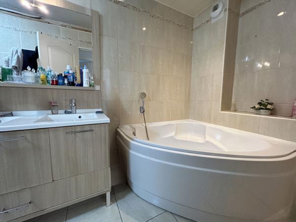 Appartement Evry Courcouronnes 4 pièce(s) 91.12 m2