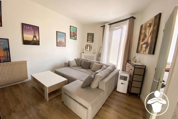 Vente                                                      Maison de ville
                        
                     7 pièces                      133 m2                     à Villeneuve-sur-Lot