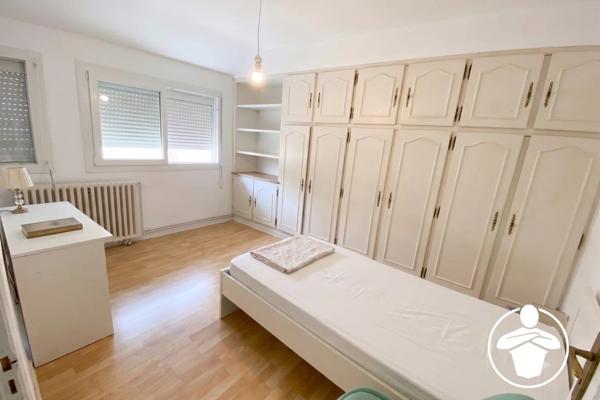 Vente                                                      Maison de ville
                        
                     7 pièces                      133 m2                     à Villeneuve-sur-Lot