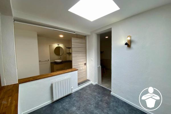 Vente                                                      Maison de ville
                        
                     7 pièces                      133 m2                     à Villeneuve-sur-Lot