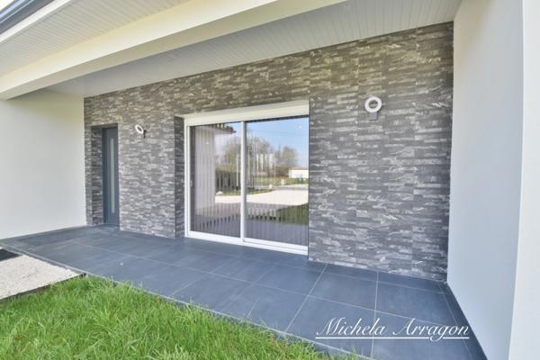 Maison contemporaine 2025 Villeneuve-sur-Lot (47) – 3 chambres dont suite parentale, pièce de vie 56 m², garage, terrain 1000 m², terrasse couverte, proche commerces