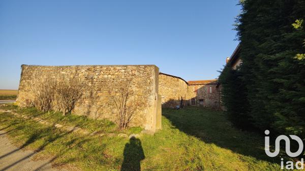 Ferme 8 pièces de 187 m² à Condrieu (69420)