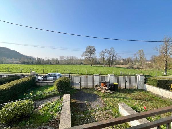 Maison  4 pièce(s) 113 m2 + 102 m²  + Garages et Sous-sol
