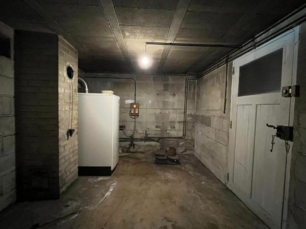 Maison  4 pièce(s) 113 m2 + 102 m²  + Garages et Sous-sol