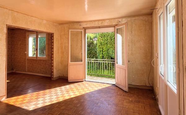 Maison  4 pièce(s) 113 m2 + 102 m²  + Garages et Sous-sol