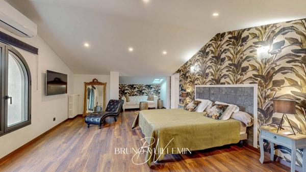 MAISON BOURGEOISE - GITES, PISCINE & DOUBLE GARAGE - CLASSÉE DOUBLE A