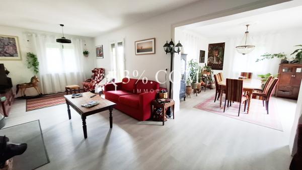 Maison
                                                                                                                                                                                                                                                                                                                        8 pièce(s)                                                                                                                                                                                                          6 chambre(s)                                                                                                                                                                                                          232  m²