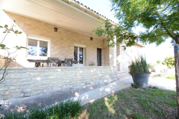 Maison à vendre 5 pièces avec 3 chambres garage / atelier / jardin proche de MANSLE (16)