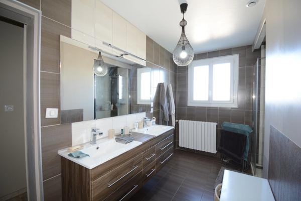 Maison à vendre 5 pièces avec 3 chambres garage / atelier / jardin proche de MANSLE (16)