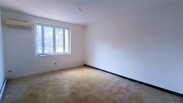 Sennecey-le-Grand (71) - Maison de 125m² dans parc arboré
