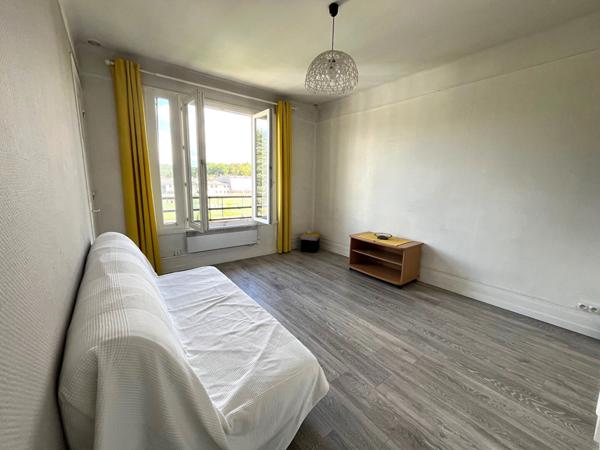 Studio Chaville 23.68 m2 - Dernier étage