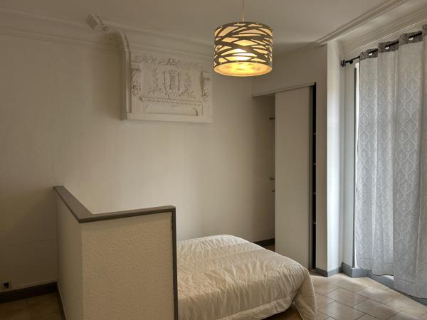CENTRE-VILLE - STUDIO MEUBLE & EQUIPE - EAU & ELECTRICITE POUR 100€ EN SUPPLEMENT