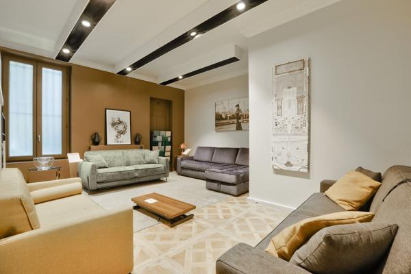 Local commercial de Prestige à deux pas du Triangle d'Or