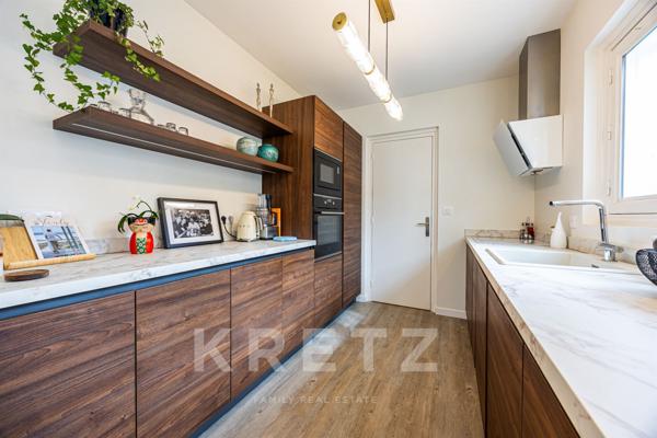 Maison rénovée, cour ensoleillée et art de vivre au cœur d’Hossegor.