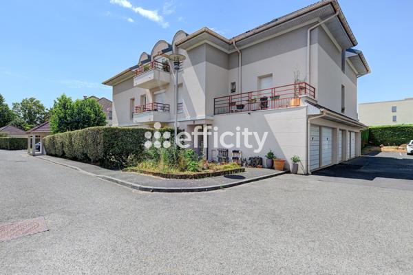 Appartement
         4 pièces
        - 82 m² 369 000 € *