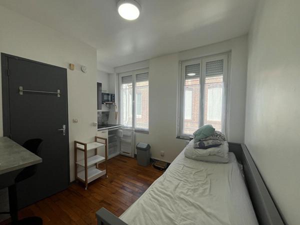 A LOUER : T1 à LILLE • rue Beaucourt Decourchelles - VAUBAN • 395 € CC • Réf. 2929416