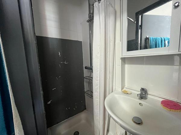 A LOUER : T1 à LILLE • rue Beaucourt Decourchelles - VAUBAN • 395 € CC • Réf. 2929416