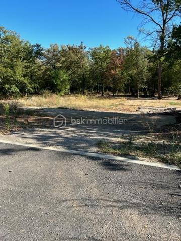 Terrain de 1 189 m²