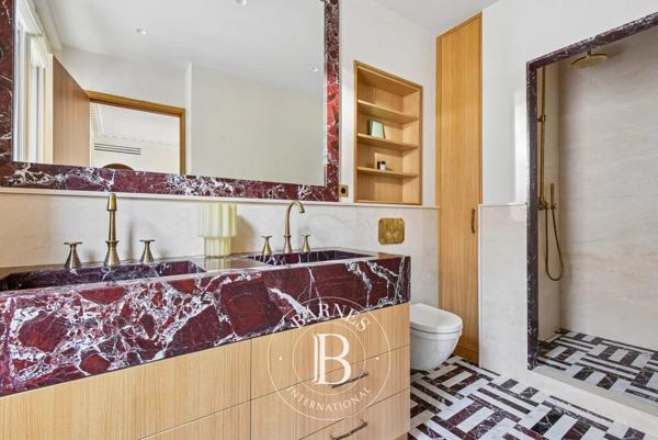 Paris 7ème, Appartement 2 Chambres -  125 m² à vendre