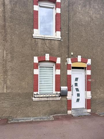 maison de cité 97 m2 3 chambres , jardin , garage possible.