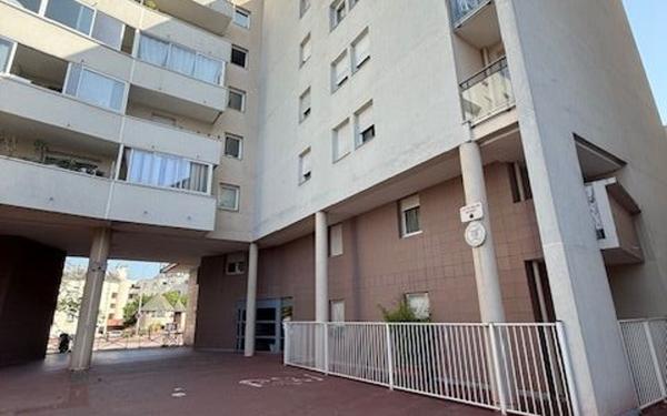 Appartement à vendre    1 pièce • 30,26 m2 Créteil