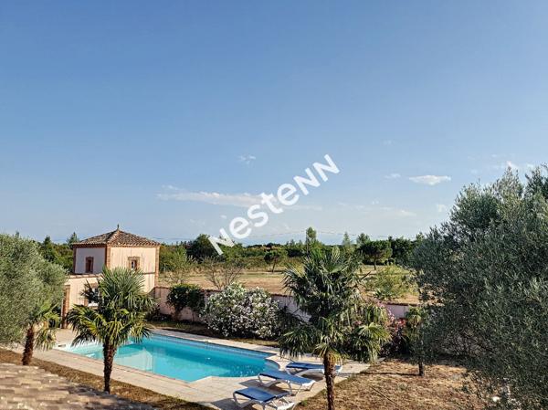 A vendre maison de style 8 chambres avec piscine et dépendances sur 1.7Ha de terrain avec vue Pyrénées Secteur Auterive