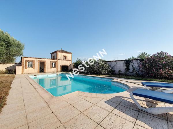 A vendre maison de style 8 chambres avec piscine et dépendances sur 1.7Ha de terrain avec vue Pyrénées Secteur Auterive