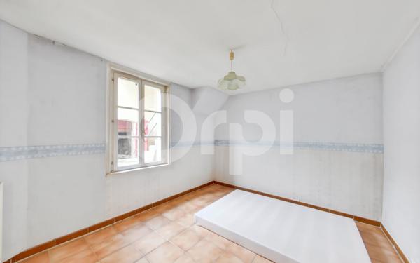 Maison à vendre    2 pièces •  Nanteuil-le-Haudouin