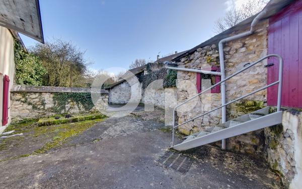 Maison à vendre    2 pièces •  Nanteuil-le-Haudouin