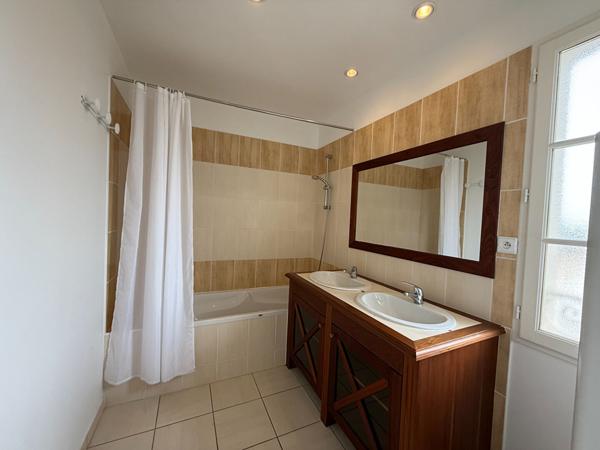 Maison L Aiguillon Sur Vie 6 pièce(s) 135 m2