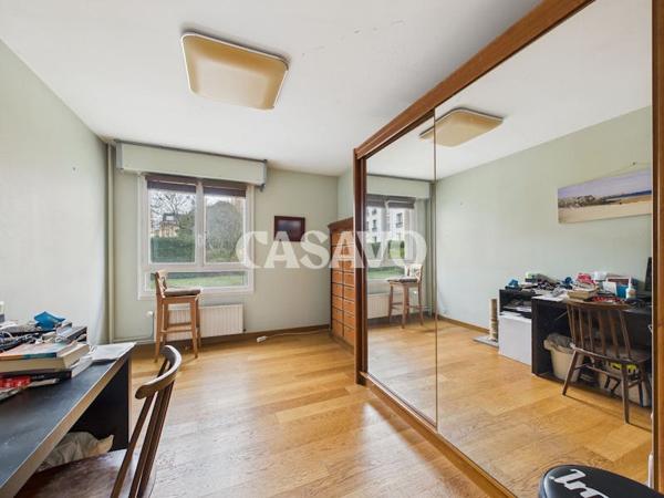 Vente Appartement 4 pièces de 80m² - 78000 Versailles