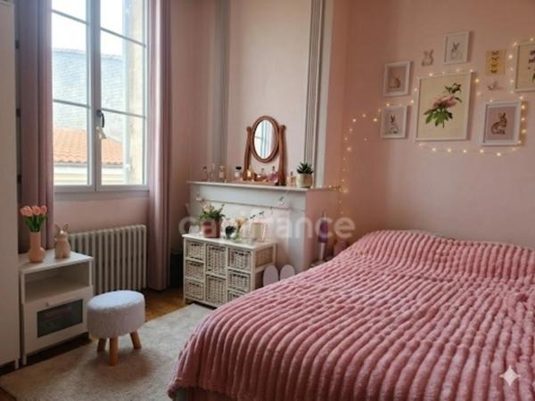 VIEUX LORMONT - BORDEAUX RIVE DROITE - MAISON DE 5 PIECES
