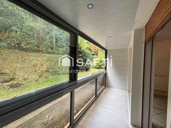 Appart T3 RDC surélevé, 77m2, cave et parking.