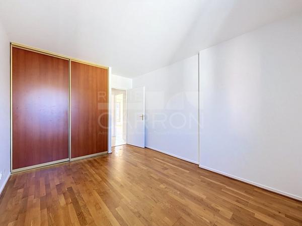 APPARTEMENT T3 A LOUER - LYON 2EME ARRONDISSEMENT - 66.29 m 2 - 1 510 € charges comprises par mois