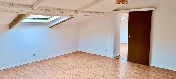 Maison à louer dans la forêt communale de Grasse