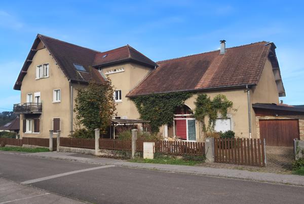 Immeuble 15 pièces - 439 m²