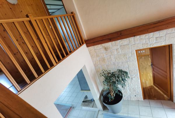 Immeuble 15 pièces - 439 m²