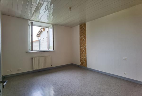 Immeuble 15 pièces - 439 m²