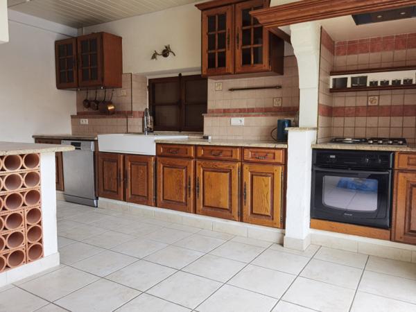 Immeuble 15 pièces - 439 m²