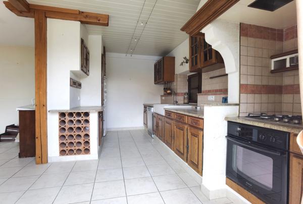 Immeuble 15 pièces - 439 m²