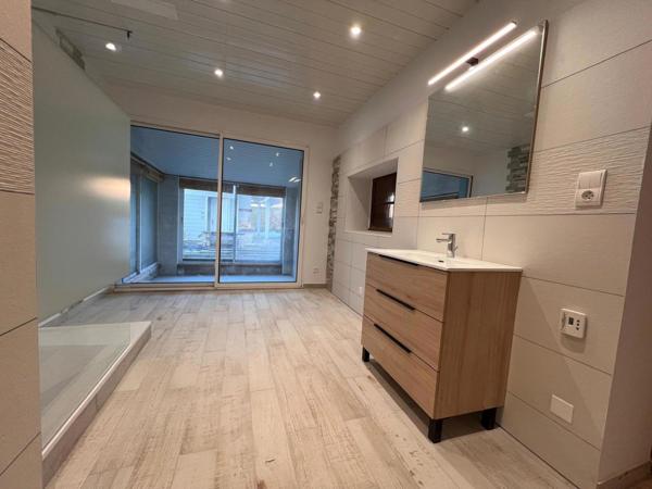 Immeuble 15 pièces - 439 m²