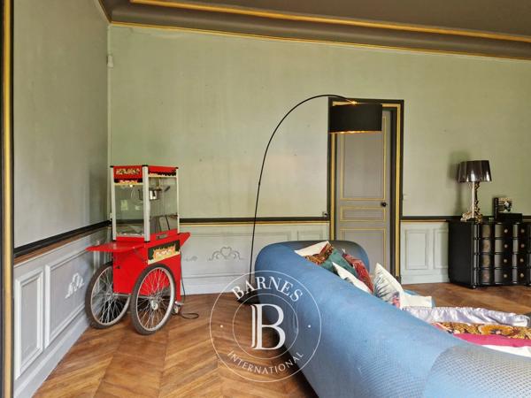 Asnières-sur-Oise, Maison 5 Chambres -  347 m² à vendre