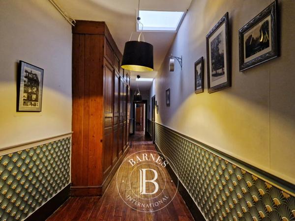 Asnières-sur-Oise, Maison 5 Chambres -  347 m² à vendre