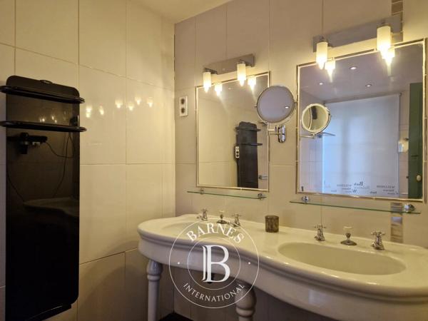 Asnières-sur-Oise, Maison 5 Chambres -  347 m² à vendre