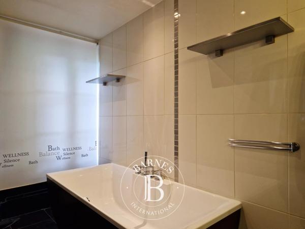 Asnières-sur-Oise, Maison 5 Chambres -  347 m² à vendre
